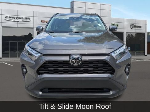 Used 2022 Toyota RAV4 XLE Premium FWD image 9