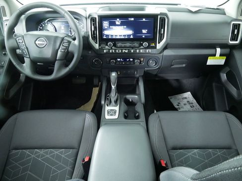 New 2026 Nissan Frontier SV w/ All-Weather Content Package AWD/4WD image 18
