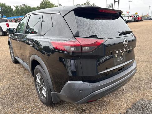 Used 2021 Nissan Rogue S FWD image 4