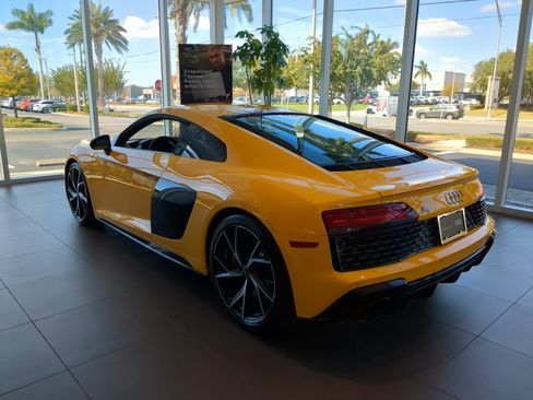 Certified 2023 Audi R8 V10 performance image 5