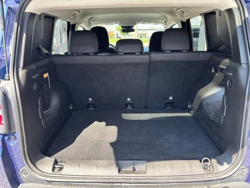 Used 2018 Jeep Renegade Sport w/ Power & Air Group image 5