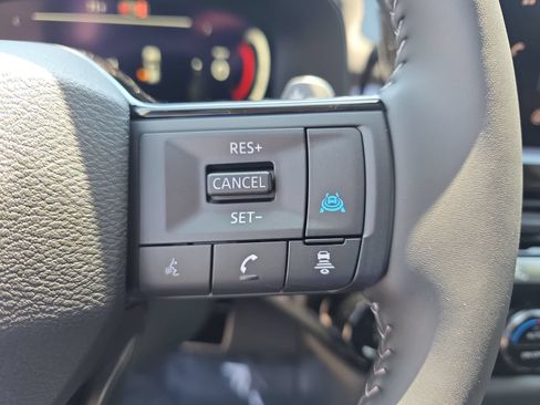 New 2026 Nissan Pathfinder SL w/ SL Premium Package FWD image 18