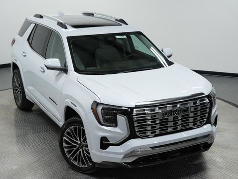 New 2026 GMC Terrain Denali w/ LPO, Black Badging Package image 38