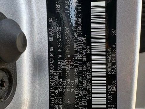 Used 2022 Toyota Highlander XSE image 17