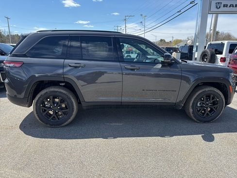 New 2026 Jeep Grand Cherokee Altitude AWD/4WD image 6