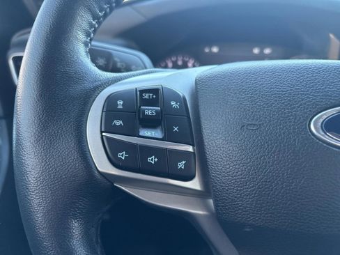 Used 2022 Ford Explorer XLT w/ Equipment Group 202A image 14