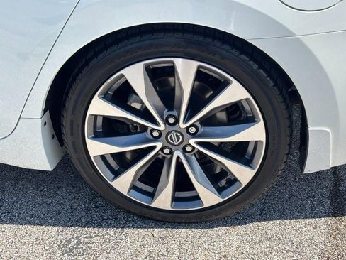 Used 2021 Nissan Maxima Platinum w/ Sport Mat Group image 6