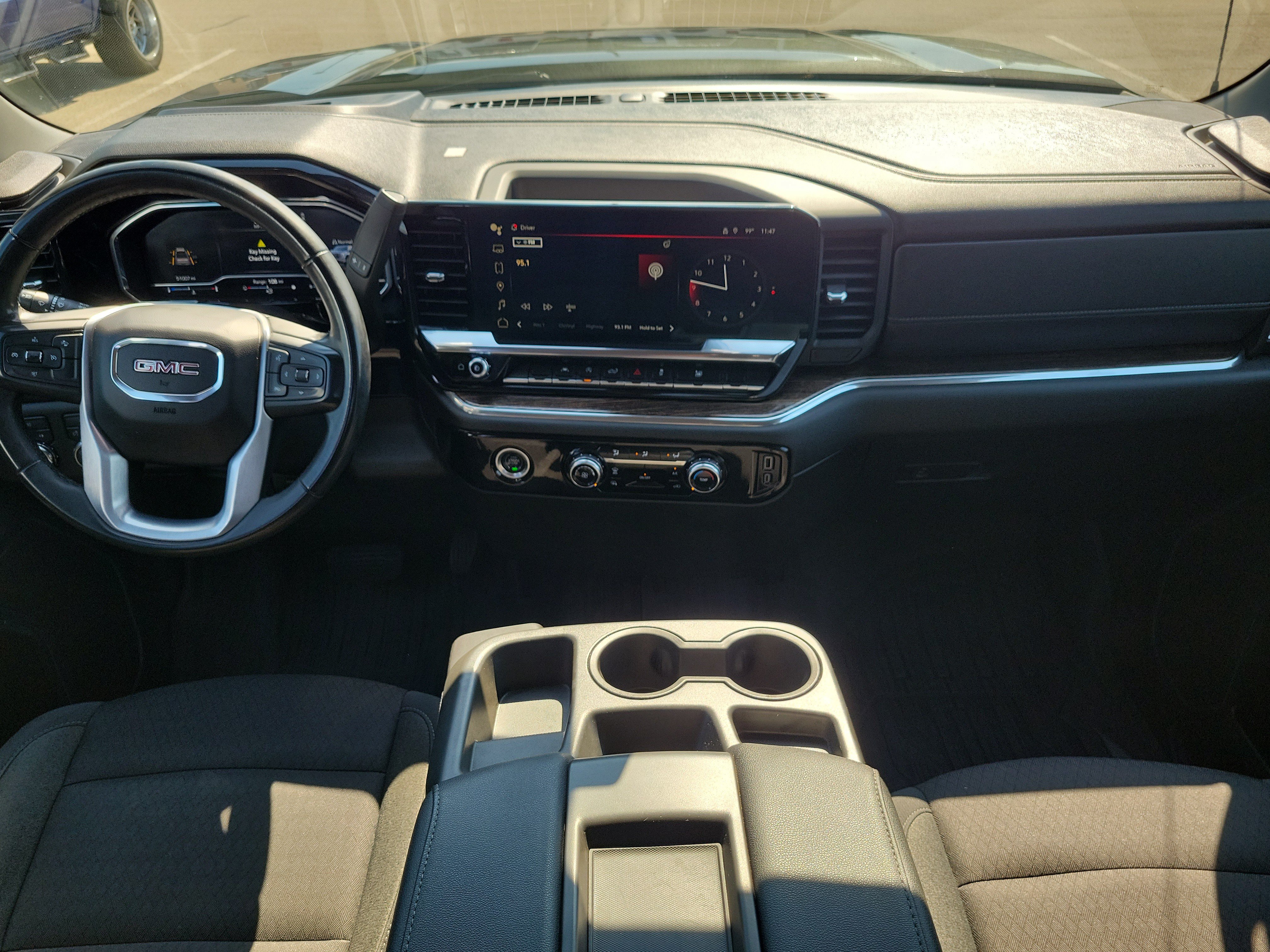 Used 2023 GMC Sierra 1500 SLE w/ Enhanced Capability Package AWD/4WD image 8