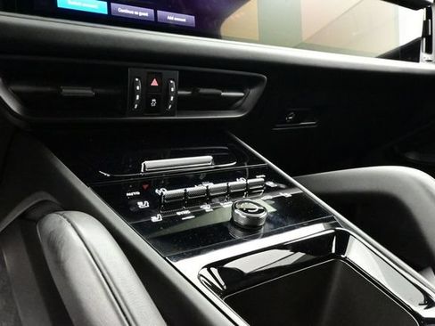 Certified 2024 Porsche Cayenne Turbo GT AWD/4WD image 11