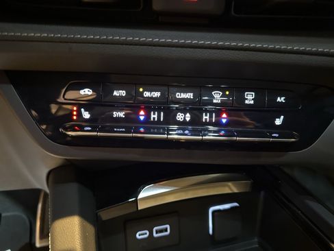 Used 2023 Buick Envision Preferred w/ Sport Touring Package image 20