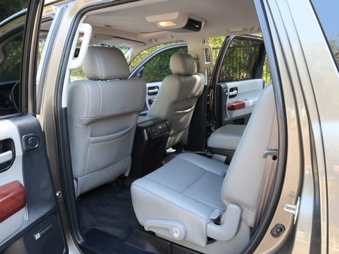 Used 2013 Toyota Sequoia Platinum RWD image 16