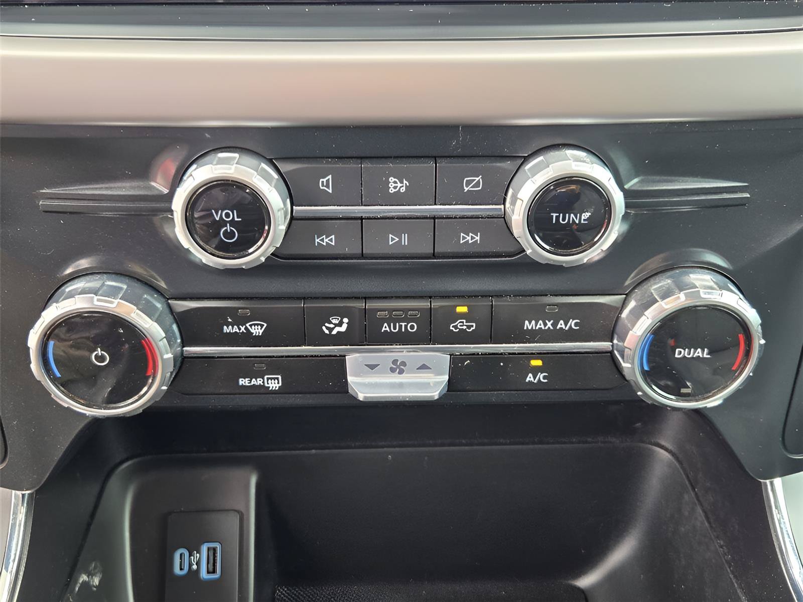 Used 2024 Ford F150 XLT w/ Mobile Office Package RWD image 17