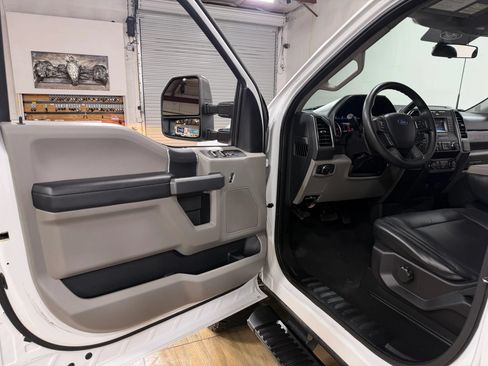 Used 2019 Ford F250 XLT AWD/4WD image 12