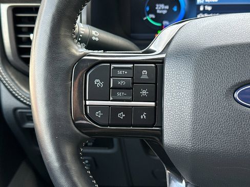 Used 2024 Ford F150 Lightning Platinum image 29