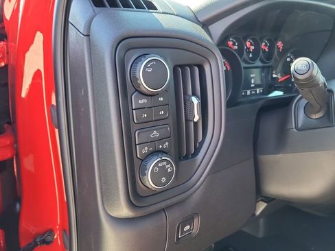 New 2026 Chevrolet Silverado 1500 Custom Trail Boss w/ LPO, Dark Essentials Package AWD/4WD image 14