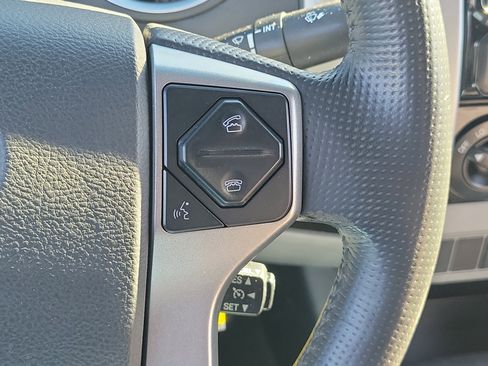 Used 2014 Toyota Tacoma PreRunner image 27