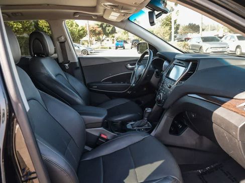 Used 2017 Hyundai Santa Fe Sport FWD image 15