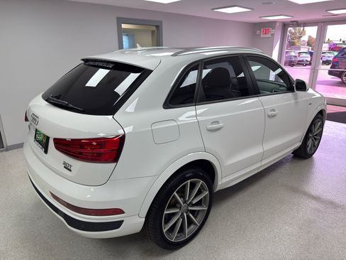 Used 2018 Audi Q3 2.0T Premium image 3