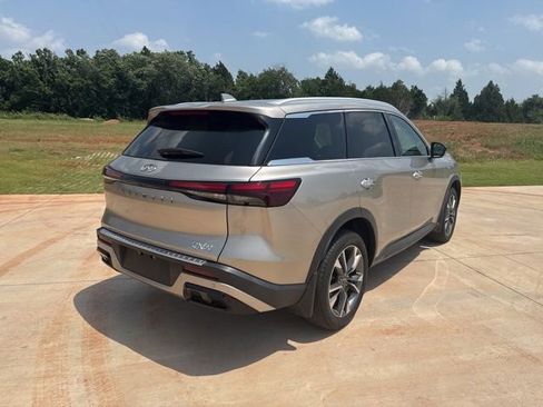 Used 2023 INFINITI QX60 Luxe w/ Cargo Package FWD image 6