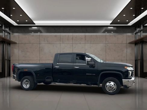 Used 2022 Chevrolet Silverado 3500 LTZ w/ LTZ Convenience Package image 4