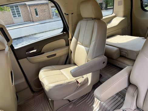 Used 2012 GMC Yukon SLT w/ Texas Edition RWD image 9
