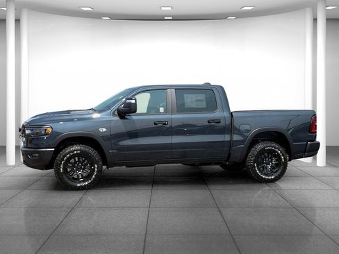 Used 2022 RAM 2500 Laramie AWD/4WD image 4