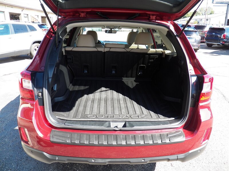 Used 2017 Subaru Outback 2.5i Limited AWD/4WD image 11