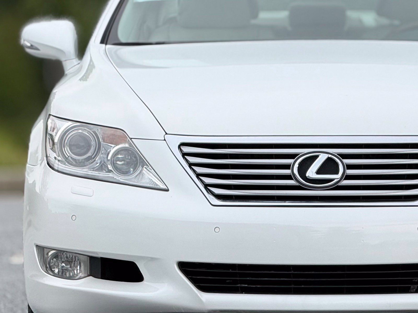 Used 2011 Lexus LS 460 w/ Comfort Pkg RWD image 14