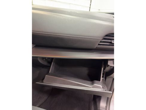 Used 2024 Nissan Rogue SV image 28