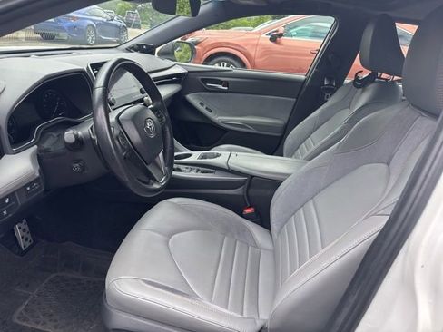 Used 2019 Toyota Avalon Touring w/ Advanced Safety Package FWD image 12