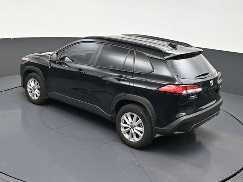 Used 2024 Toyota Corolla Cross LE FWD image 14