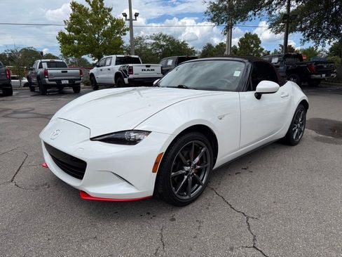 Used 2018 MAZDA MX-5 Miata Grand Touring RWD image 3
