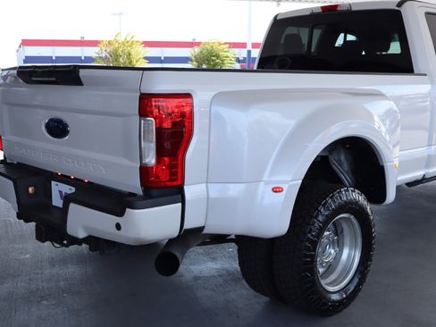 Used 2017 Ford F350 Lariat w/ Lariat Ultimate Package image 7