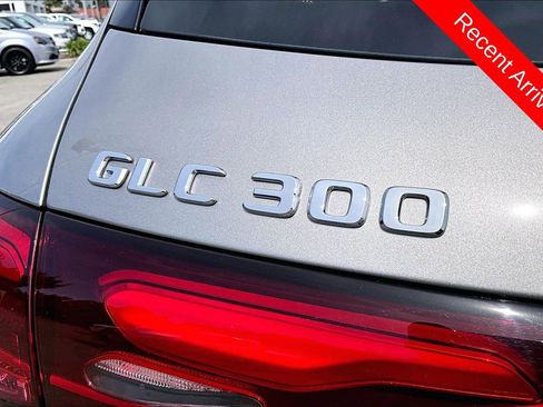 Used 2024 Mercedes-Benz GLC 300 image 24