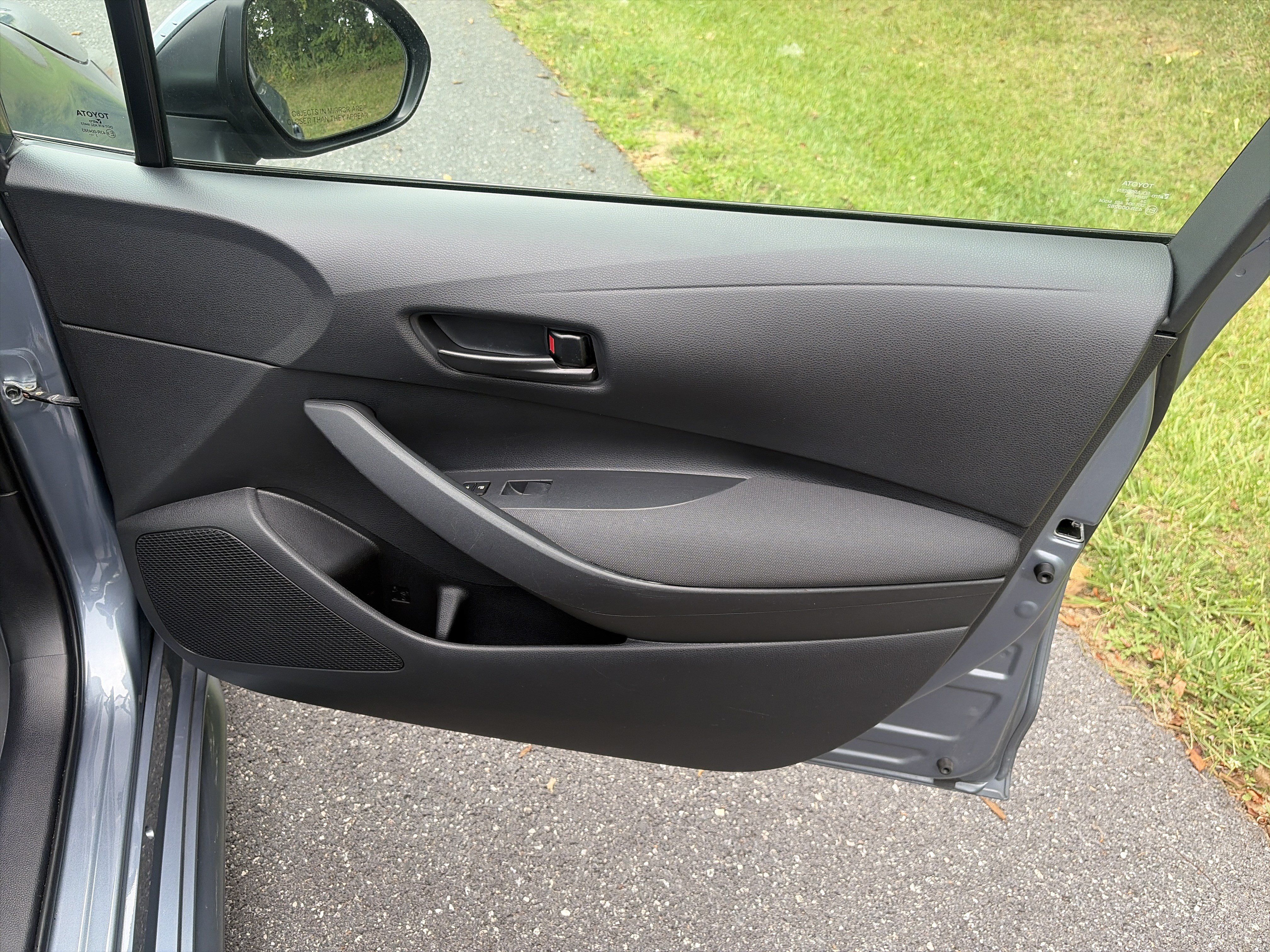 Used 2024 Toyota Corolla LE FWD image 22