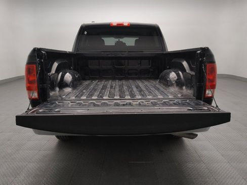 Used 2022 RAM 1500 Classic SLT image 29