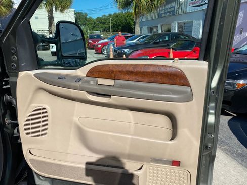 Used 2000 Ford Excursion Limited image 12