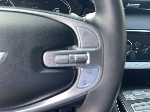 Used 2025 Genesis GV70 2.5T image 22