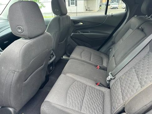 Used 2018 Chevrolet Equinox LT FWD image 15