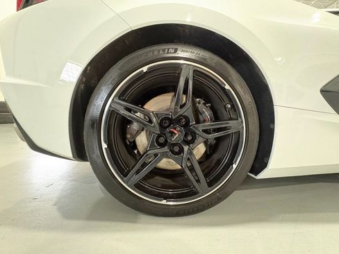 Used 2021 Chevrolet Corvette Stingray Premium Conv w/ Z51 Performance Package RWD image 63