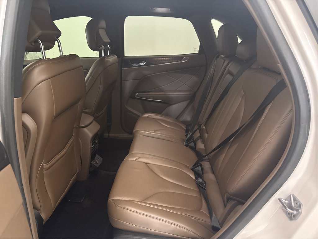Used 2017 Lincoln MKC Reserve FWD image 26