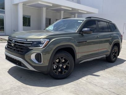 New 2025 Volkswagen Atlas Peak Edition SE