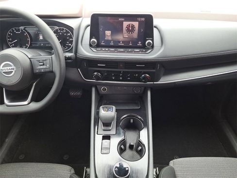 Used 2021 Nissan Rogue S image 11