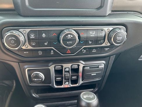 Used 2021 Jeep Wrangler Unlimited Sport image 14