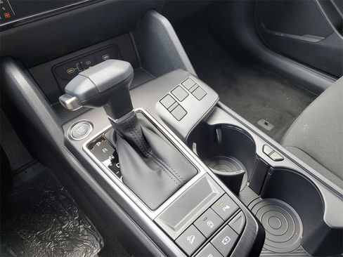 New 2026 Kia Sportage LX image 18