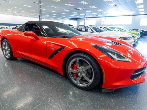 Used 2014 Chevrolet Corvette Stingray Convertible w/ 3LT Preferred Equipment Group RWD image 4