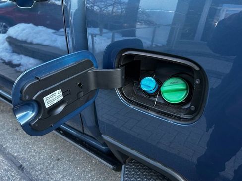 New 2025 GMC Sierra 2500 Denali w/ Denali Reserve Package image 4