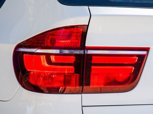 Used 2012 BMW X5 M image 56