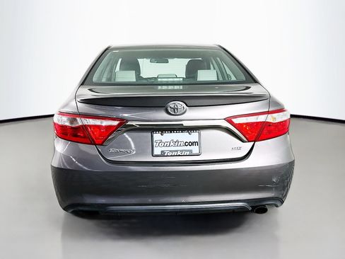 Used 2017 Toyota Camry SE FWD image 6