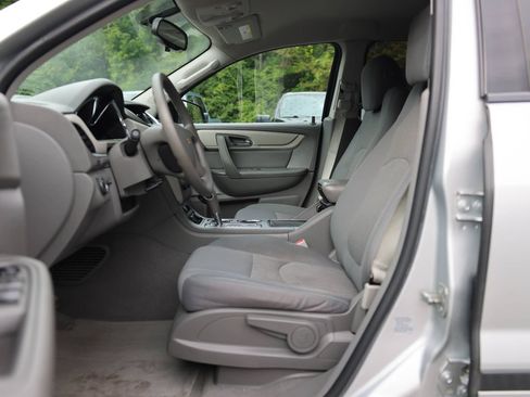 Used 2016 Chevrolet Traverse LS FWD image 16